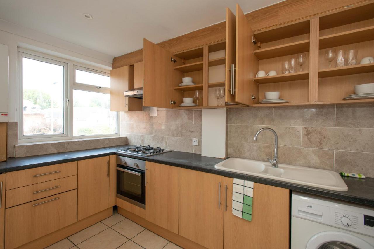 Modern Apartments In Bromley, Greater London Near Tesco And Sundridge Park Station Exterior photo