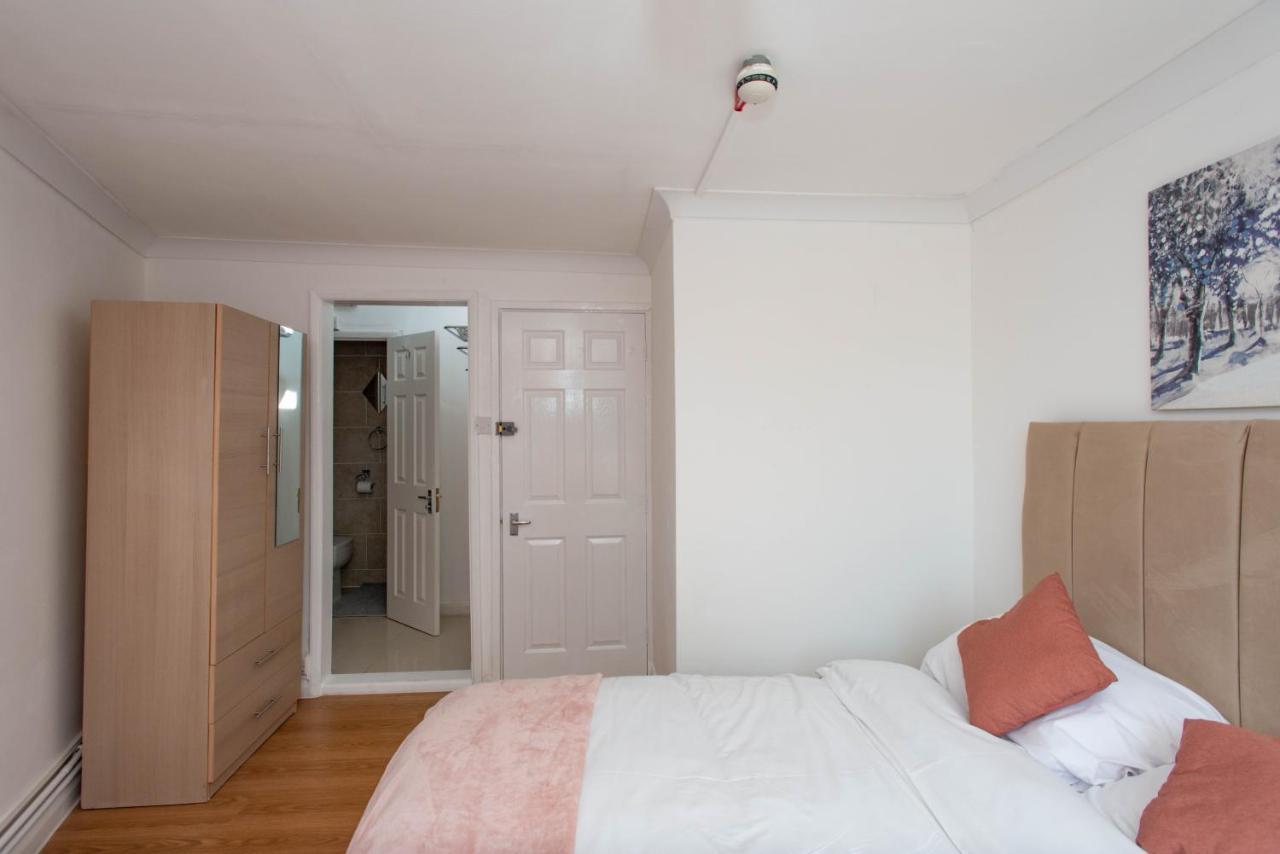 Modern Apartments In Bromley, Greater London Near Tesco And Sundridge Park Station Exterior photo